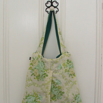 Green rose bag